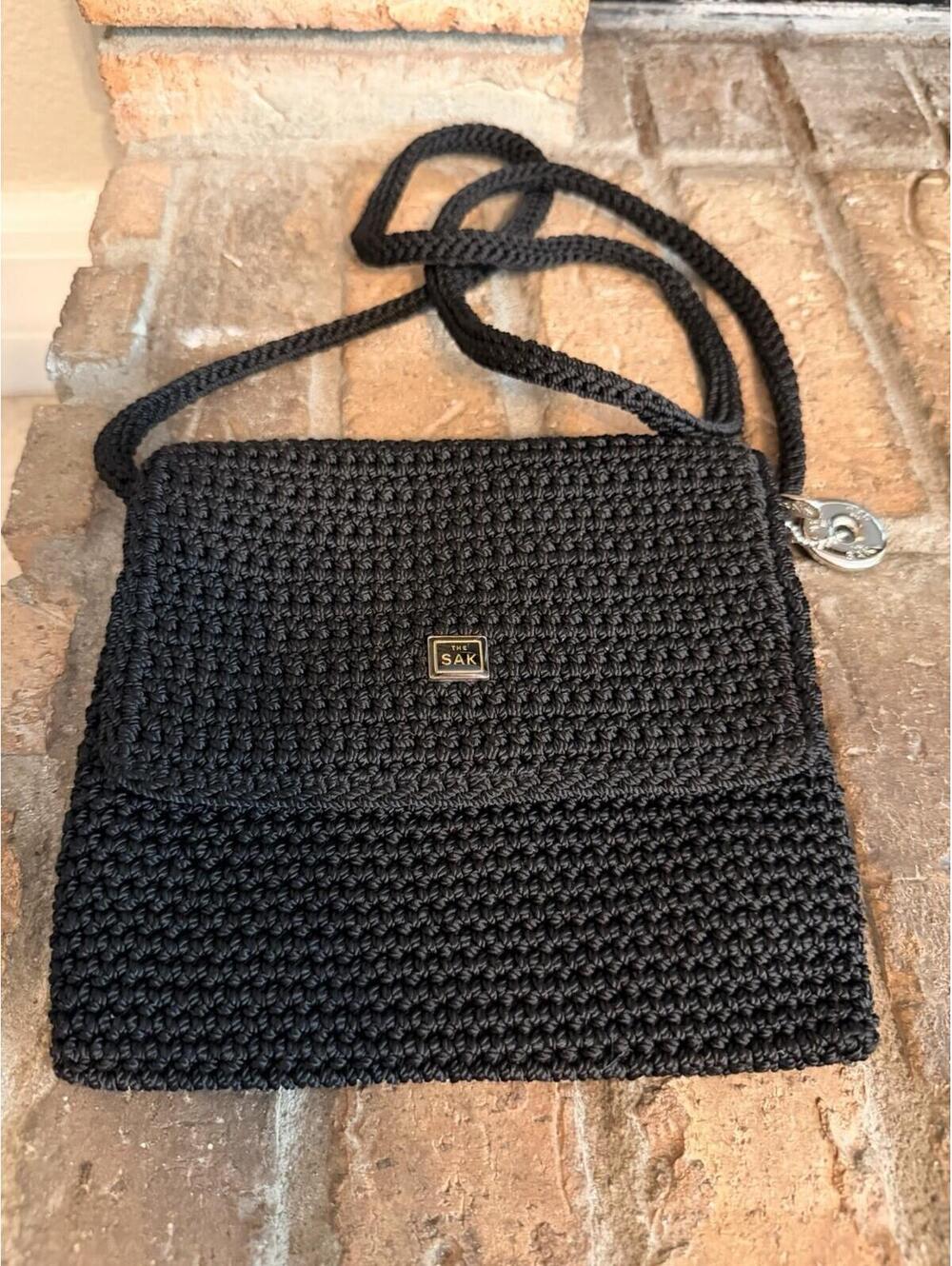 The Sak Crochet Crossbody Bag Womens Small Black Knit Flap Purse Donut Hangtag